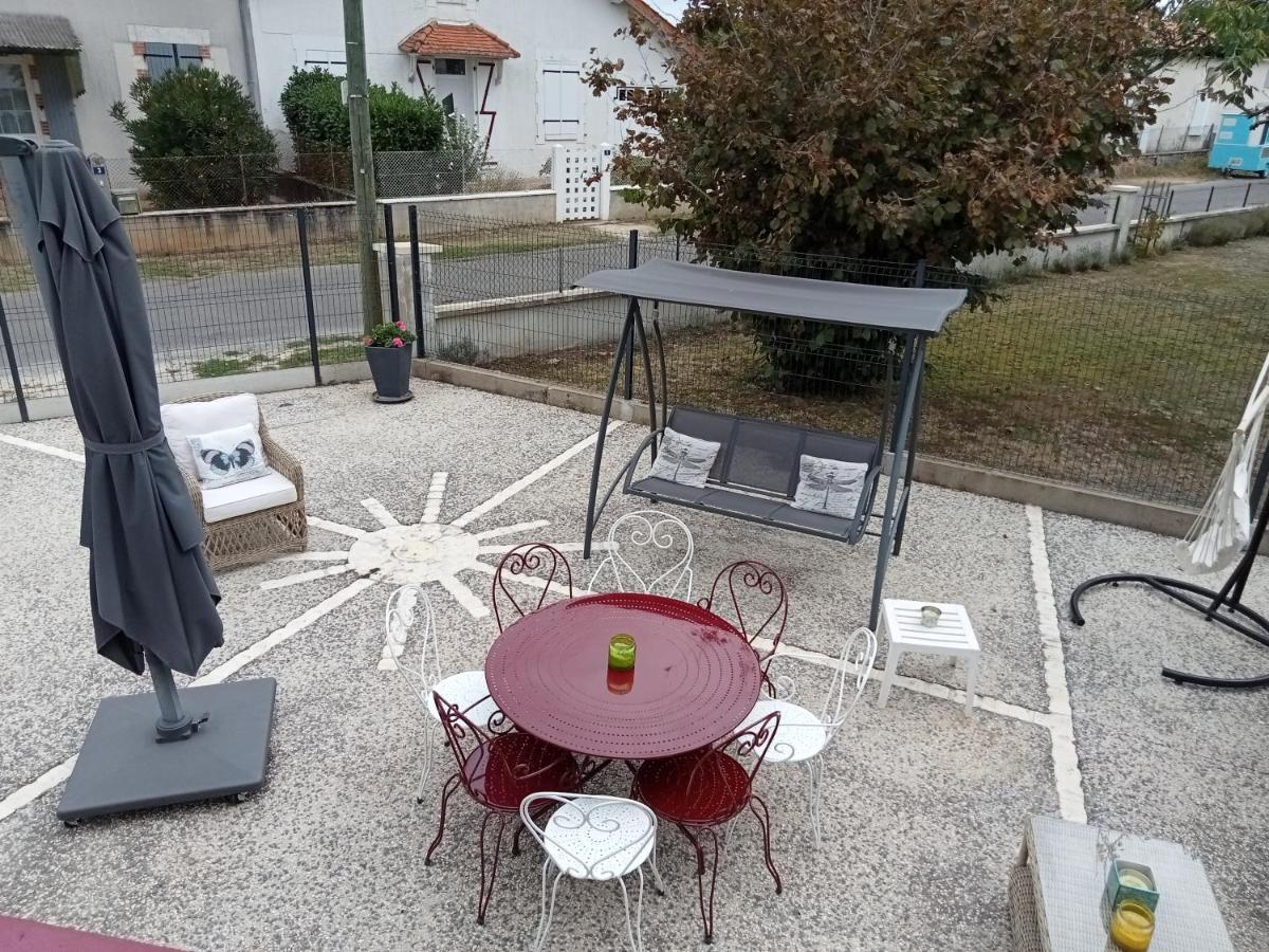 Chambre Privative Avec Salle D'Eau Chasseneuil-sur-Bonnieure Bagian luar foto